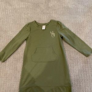 Girls Peace Dress.  Size 5/6